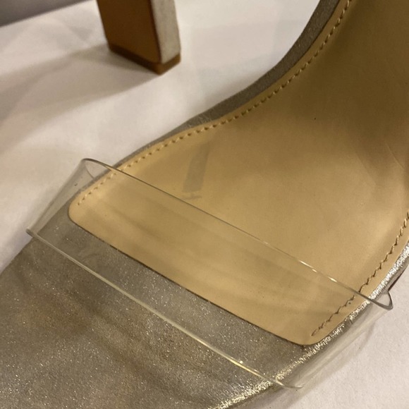 NEW Vince Camuto Heeled Sandal - 9.5 - Picture 5 of 8